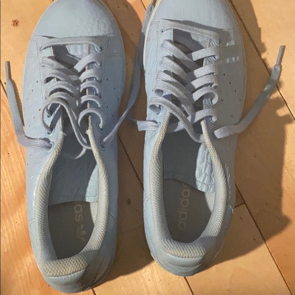 Adidas - Picture 2 of 3